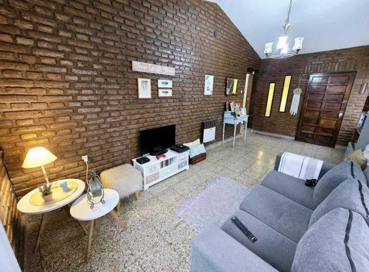 Casa · 112m² · 4 Ambientes · 1 Cochera
