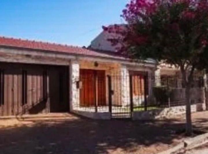 Casa · 170m² · 6 Ambientes · 1 Cochera