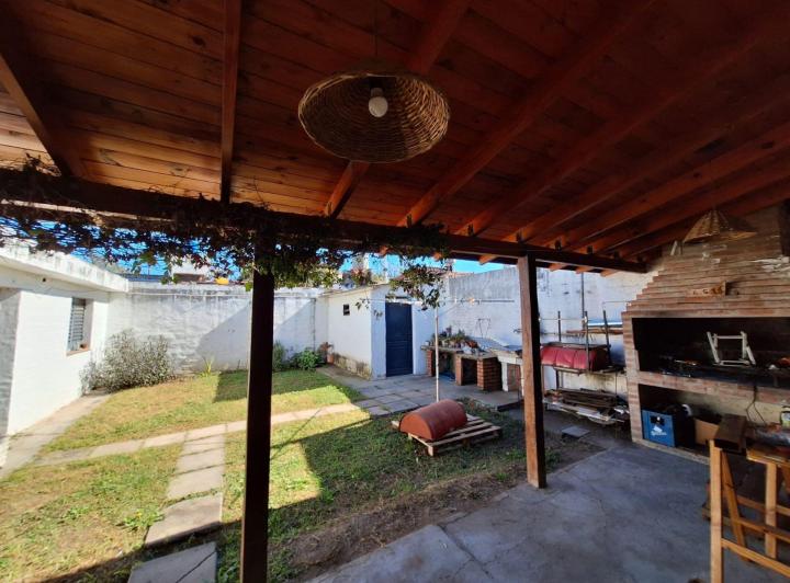 Casa · 145m² · 7 Ambientes