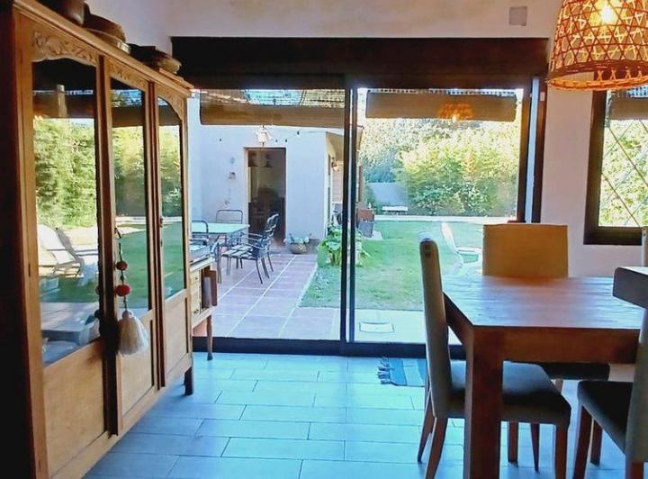Casa · 159m² · 7 Ambientes · 3 Cocheras