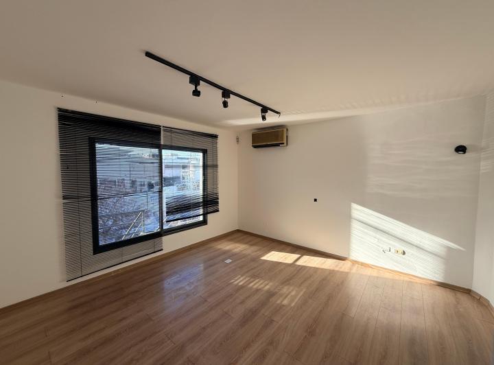 Oficina comercial · 120m² · 7 Ambientes
