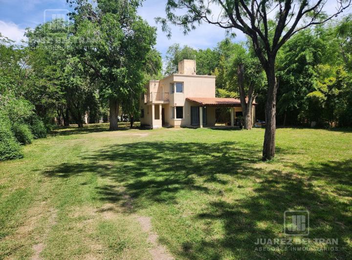 Casa · 149m² · 6 Ambientes · 1 Cochera