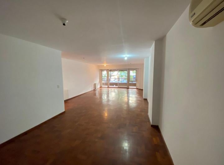 Departamento · 190m² · 10 Ambientes · 1 Cochera