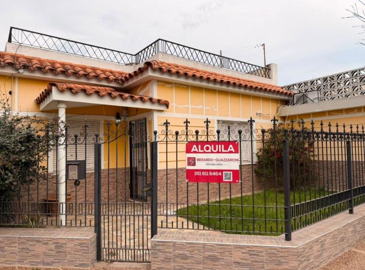 Casa · 159m² · 6 Ambientes · 2 Cocheras