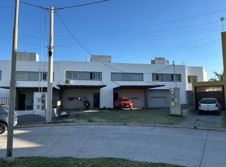 Casa · 85m² · 3 Ambientes · 1 Cochera