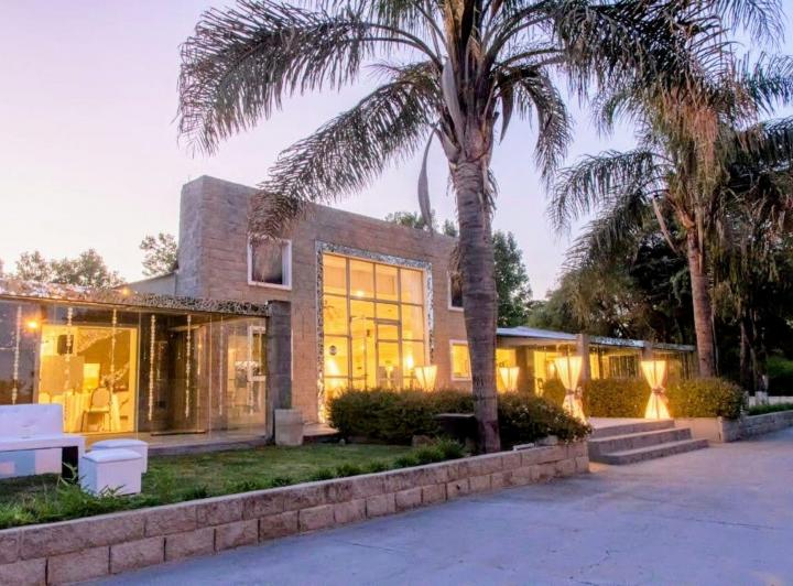 Local comercial · 593m²