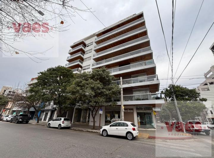 Departamento · 90m² · 6 Ambientes · 1 Cochera