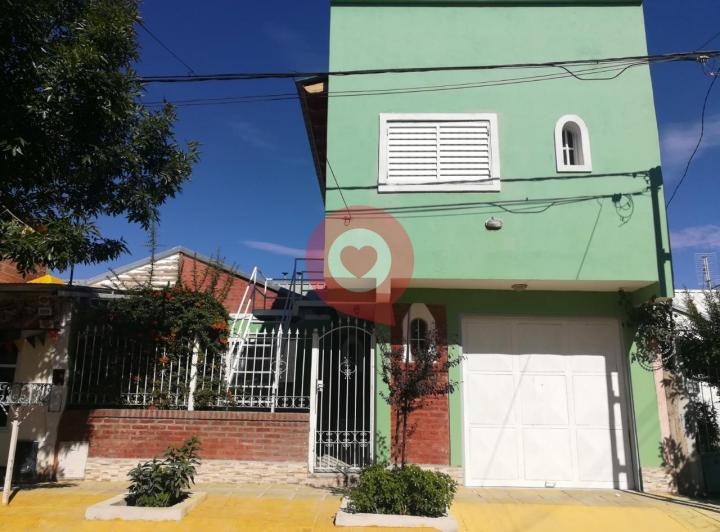 Casa · 171m² · 7 Ambientes · 1 Cochera