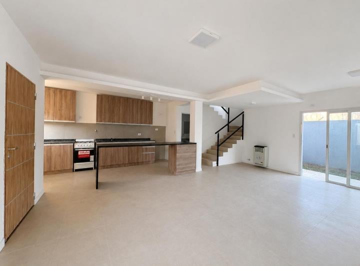 Casa · 110m² · 4 Ambientes · 1 Cochera