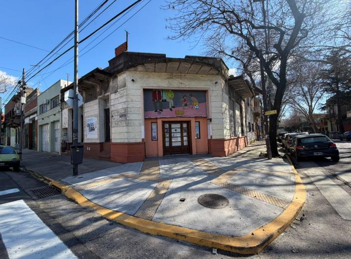 Terreno · 329m²