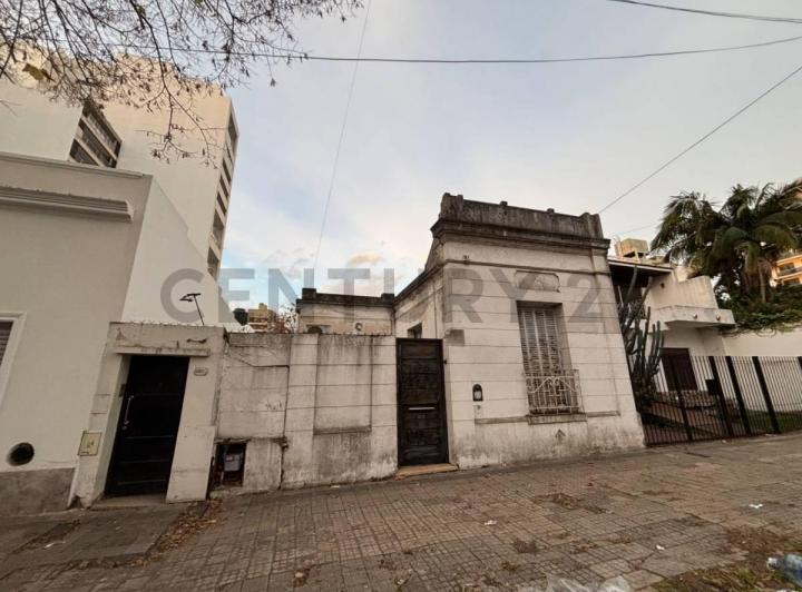 Terreno · 90m² · 5 Ambientes