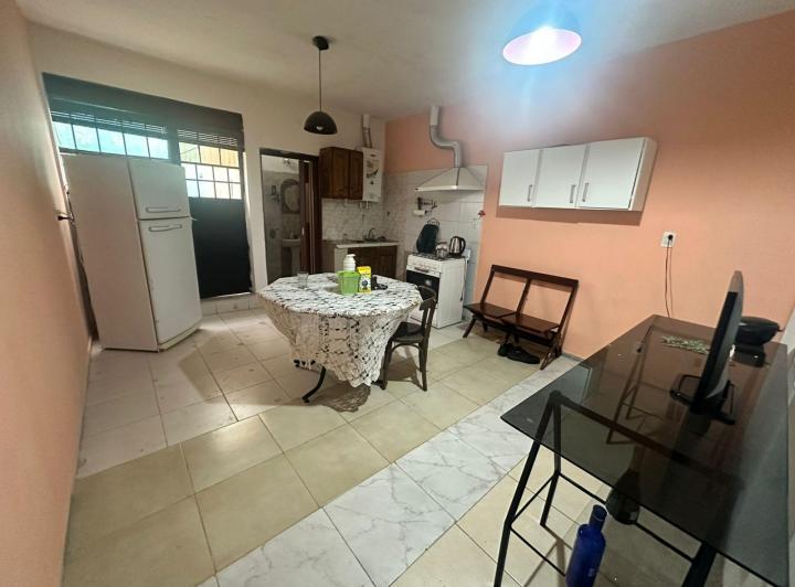 Casa · 160m² · 4 Dormitorios · 1 Cochera