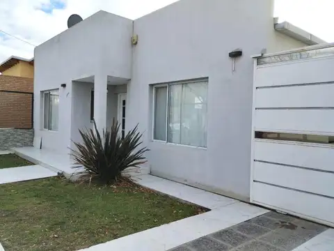 Casa en Alquiler en Cipolletti, General Roca
