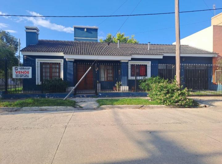 Casa · 160m² · 6 Ambientes · 1 Cochera