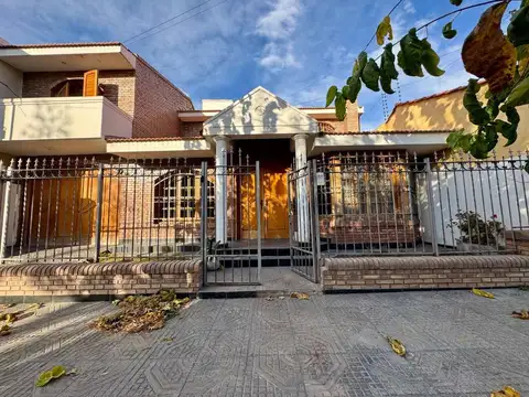 Casa en Venta en Coronel Dorrego, Guaymallén