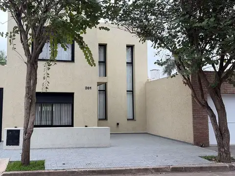 Casa en Venta en Villa Maria, General San Martín