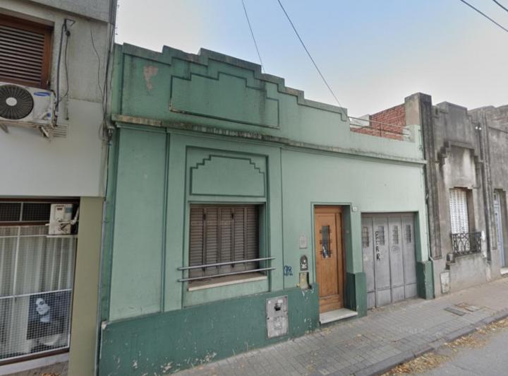 Casa · 145m² · 5 Ambientes · 2 Cocheras