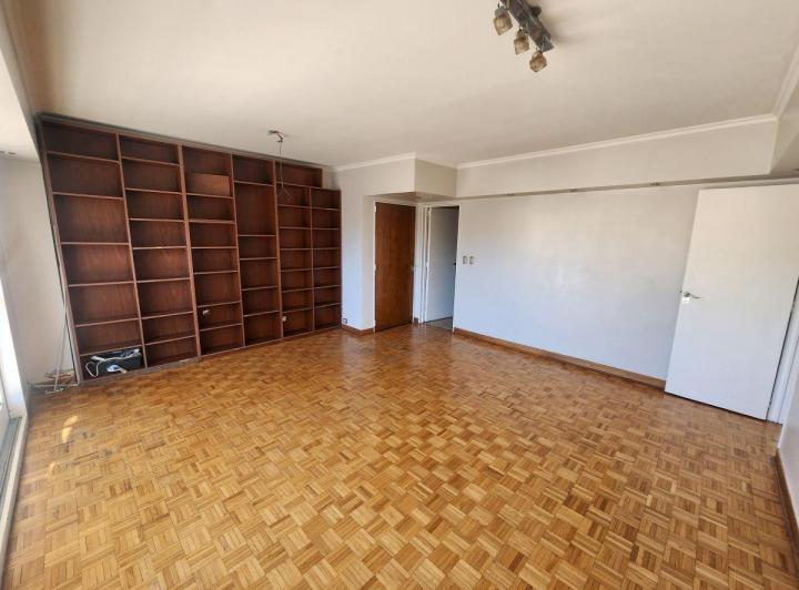Departamento · 77m² · 4 Ambientes · 1 Cochera
