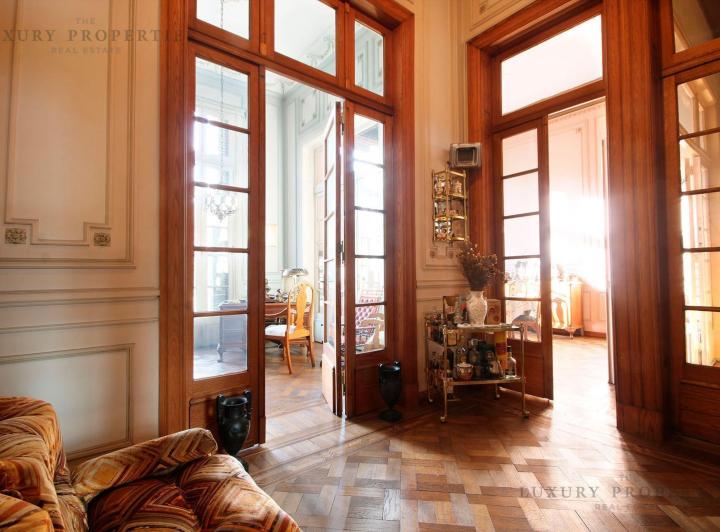 Departamento · 243m² · 9 Ambientes