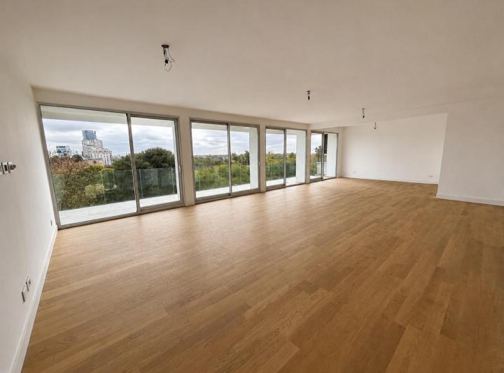 Departamento · 255m² · 5 Ambientes · 1 Cochera