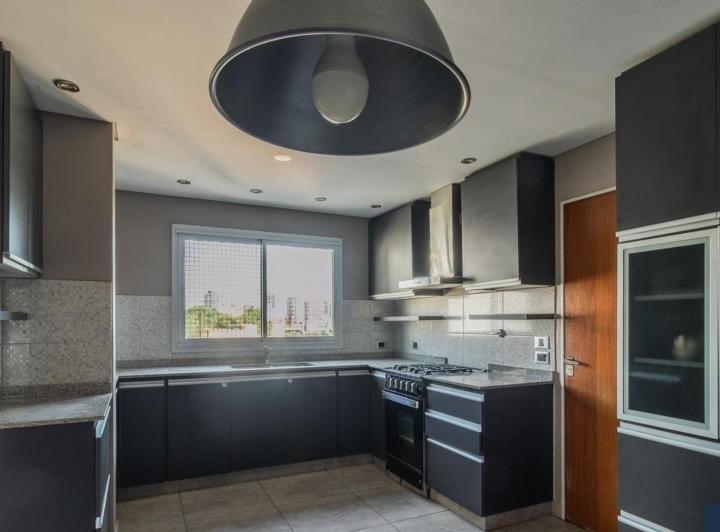 Departamento · 220m² · 7 Ambientes · 2 Cocheras