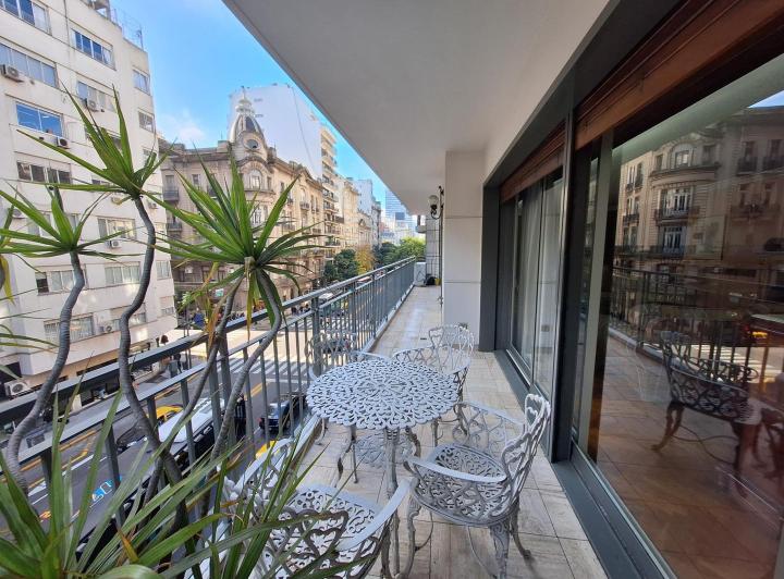Departamento · 240m² · 5 Ambientes · 2 Cocheras