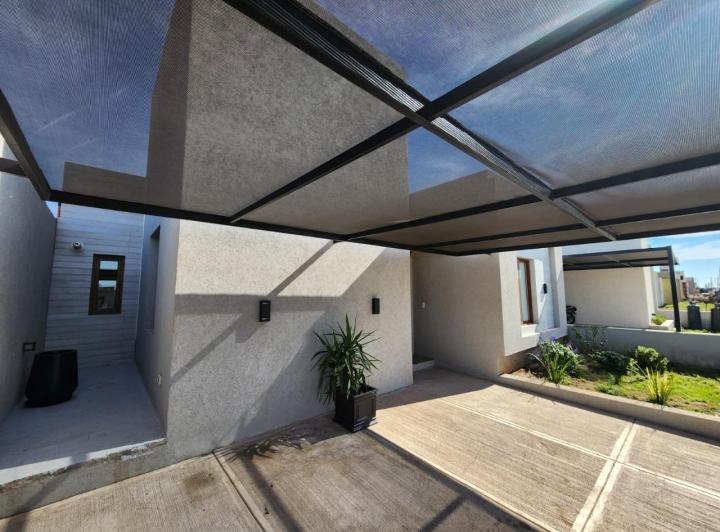 Casa · 167m² · 5 Ambientes · 2 Cocheras