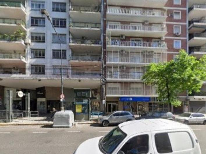 Departamento · 200m² · 6 Ambientes · 1 Cochera