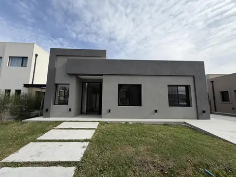 Casa en Alquiler en Santo Tomas, Countries y Barrios Cerrados en Pilar