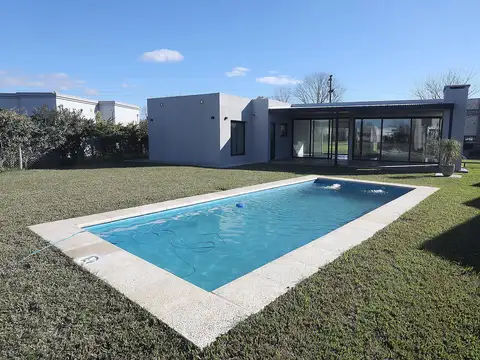 Casa en Alquiler en Haras Santa Maria, Countries y Barrios Cerrados en Escobar