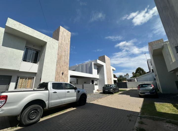 Casa · 80m² · 2 Dormitorios · 1 Cochera
