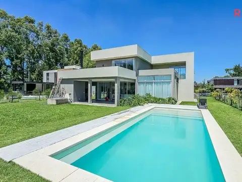 Casa en Venta en Terralagos, Canning
