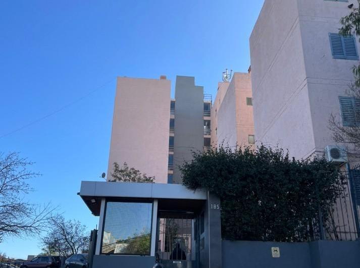 Departamento · 65m² · 4 Ambientes · 1 Cochera