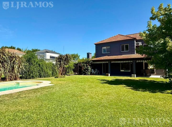 Casa · 189m² · 6 Ambientes · 2 Cocheras
