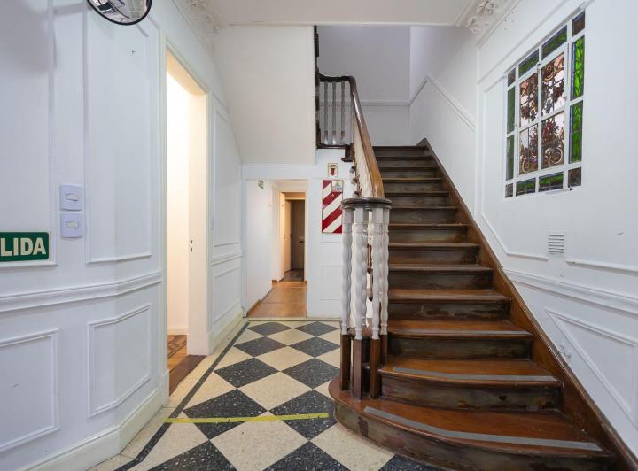 Casa · 214m² · 8 Ambientes