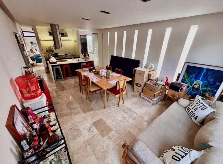Casa · 160m² · 5 Ambientes · 2 Cocheras