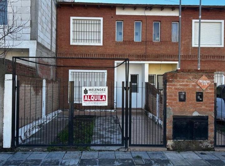 Casa · 90m² · 3 Ambientes · 1 Cochera