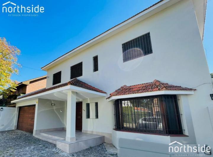 Casa · 444m² · 8 Ambientes · 4 Cocheras