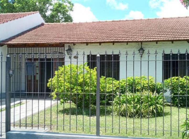 Casa · 150m² · 4 Ambientes · 1 Cochera