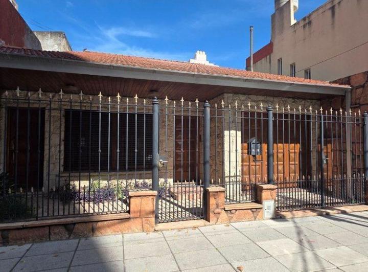Casa · 150m² · 3 Ambientes · 1 Cochera
