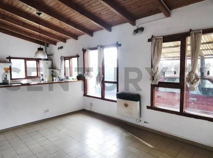 Casa · 50m² · 4 Ambientes · 1 Cochera