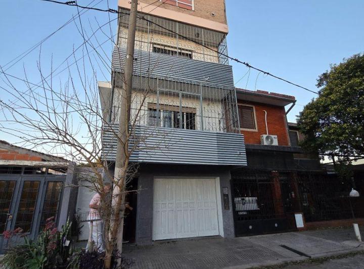 Casa · 70m² · 2 Ambientes · 1 Cochera