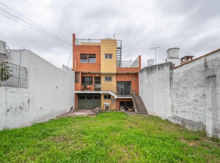Casa · 184m² · 4 Ambientes · 3 Cocheras
