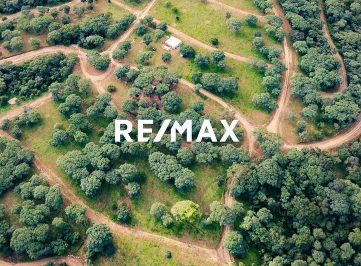Terreno · 664m²