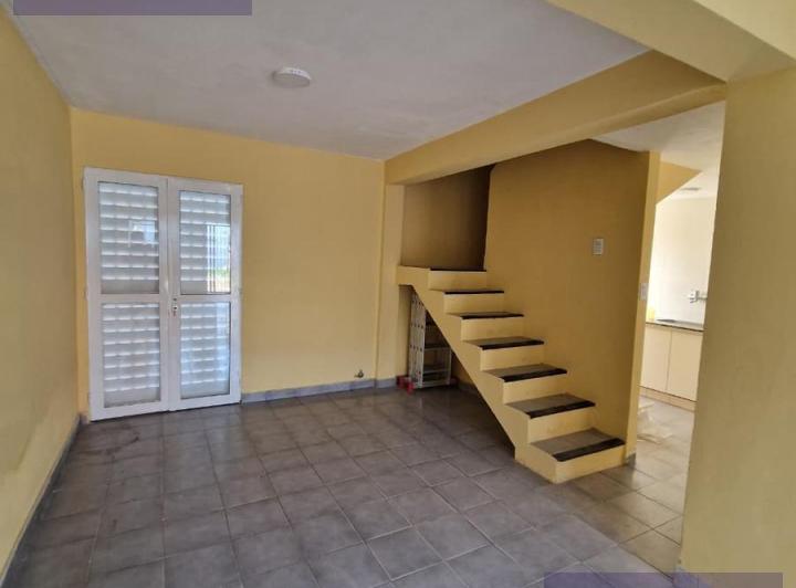 Casa · 250m² · 4 Ambientes · 2 Cocheras