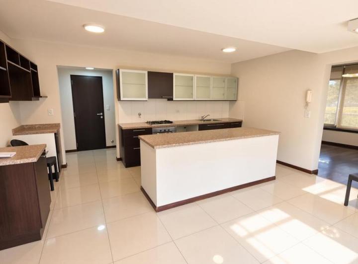 Departamento · 105m² · 6 Ambientes · 1 Cochera