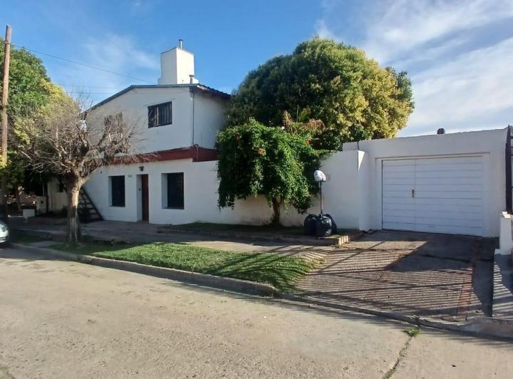 Casa · 252m² · 7 Ambientes