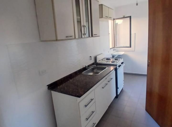 Departamento · 75m² · 4 Ambientes · 1 Cochera