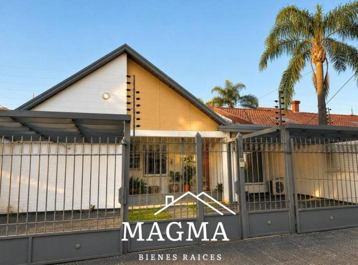 Casa · 150m² · 10 Ambientes · 2 Cocheras