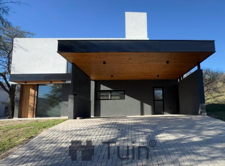 Casa · 200m² · 6 Ambientes · 2 Cocheras